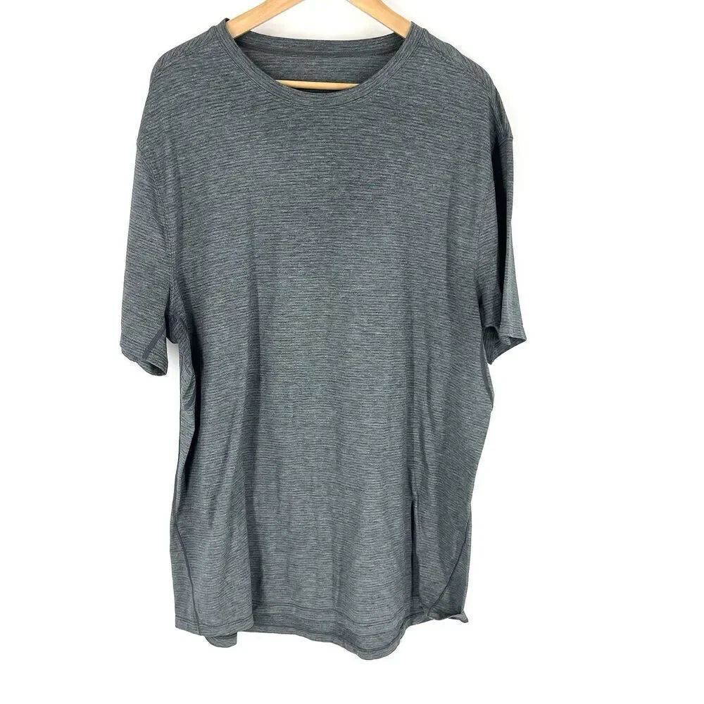Lululemon T Shirt Size XL Mens Gray Metal Vent Tech Stripe Yoga Gym Athletic Tee